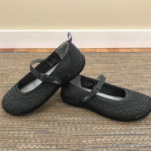 Jambu Granada Vegan Mary Janes